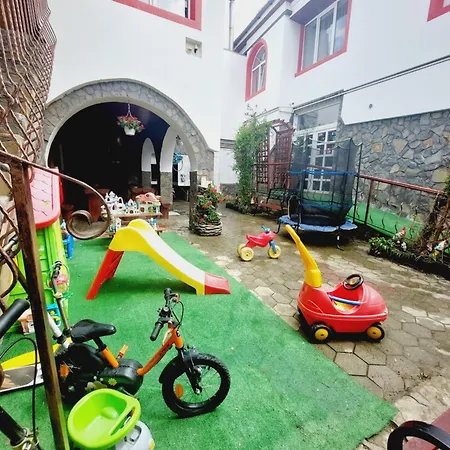 Guest house Pensiunea Rock And Red Risnov